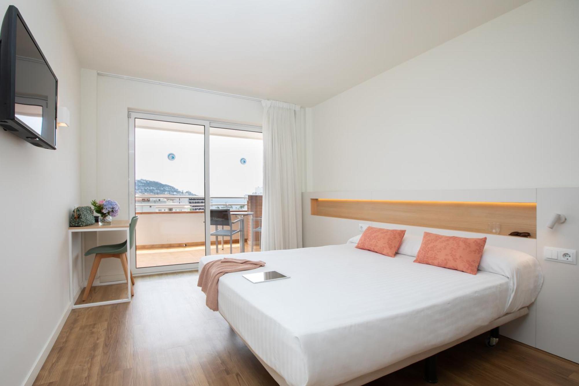 Prestige Sant Marc Hotel Roses Exterior photo